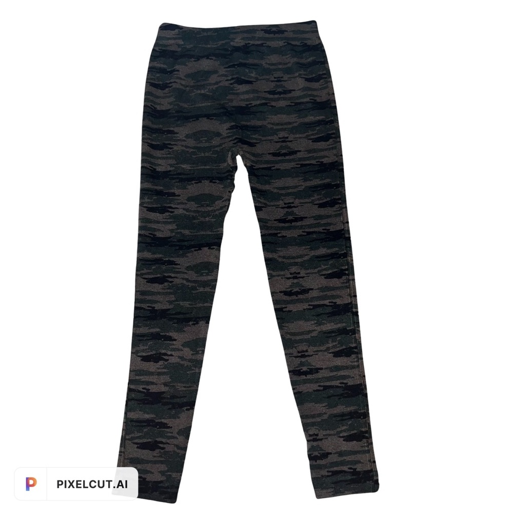 Lane Bryant sweater Leggings Camo Size C/D Fits Size 10-18 High Rise Army